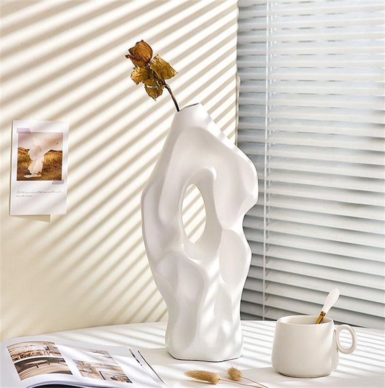 これはあまりにもお洒落です INSスタイル セラミックフラワー 装飾 リビングルーム 抽象 花瓶