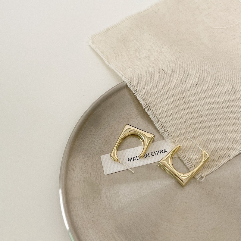 5000円以上送料無料 大人気 韓国風 ファッション インスタ風 オシャレ ピアス ファッション雑貨 Sniff Japan ファッション雑貨 問屋 仕入れ 卸 卸売の専門 仕入れならnetsea