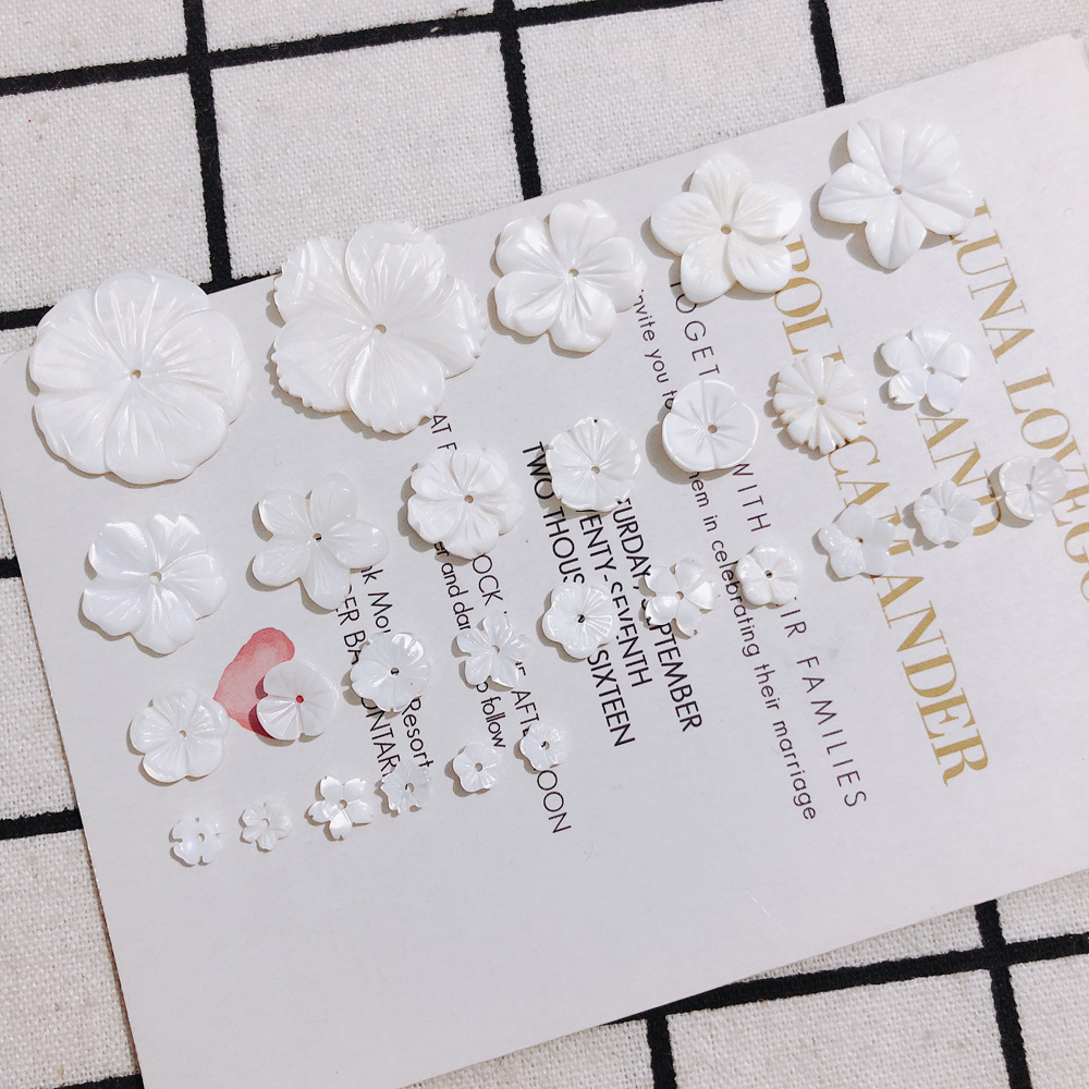 天然シェルフラワー  白蝶貝 ハンドメイド お花 パール調 ネイルパーツ レジン 貝殻 アクセサリーパーツ