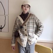 緩いVネック湖のセーターコート女性の春秋2021新しい日本人慵怠け者のニットカーディガント