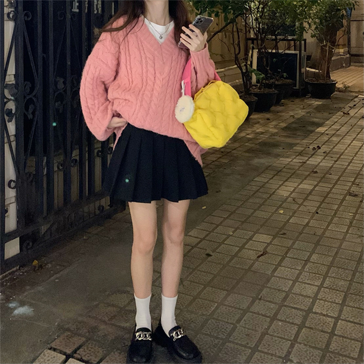 シルエットが美しい 韓国ファッション セーター sweet系 Ｖネック 厚手 スリム 麻の花 ニットトップス