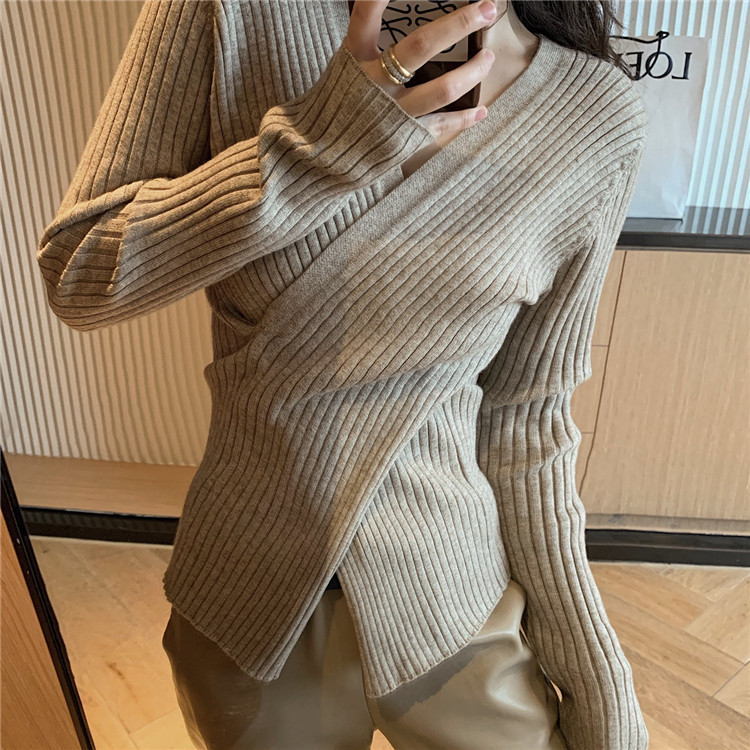 韓国ファッション ベースシャツ スリムフィット 長袖 ニット セーター 柔らかい 交差する Vネック