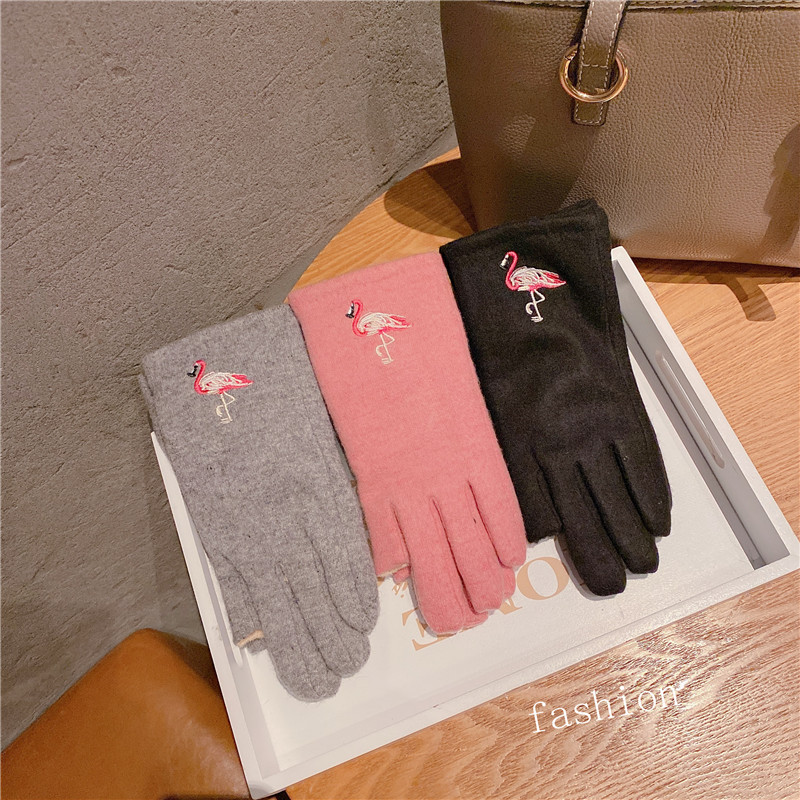 手袋 グローブ スマホ対応 レディース 秋冬 暖か シンプル かわいい 刺繍 トレンド おしゃれ 人気