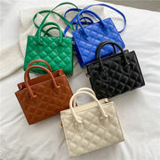 新しいハンドバッグの女性のinsシンプルなショルダーメッセンジャーバッグ小さな正方形のバッグ