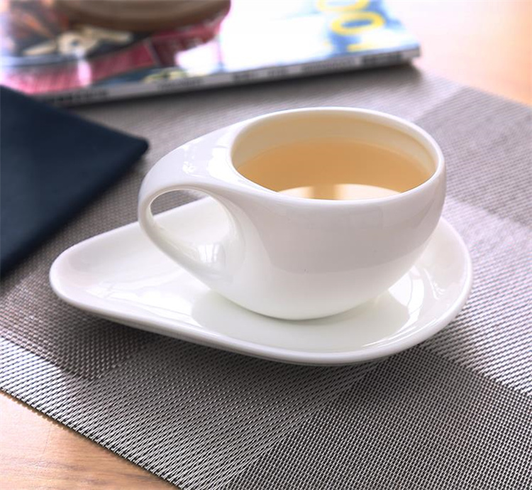 タイムセール  コーヒーカップ 200ml セラミック プラ ラテ セット 家庭用 朝食用カップ スプーン
