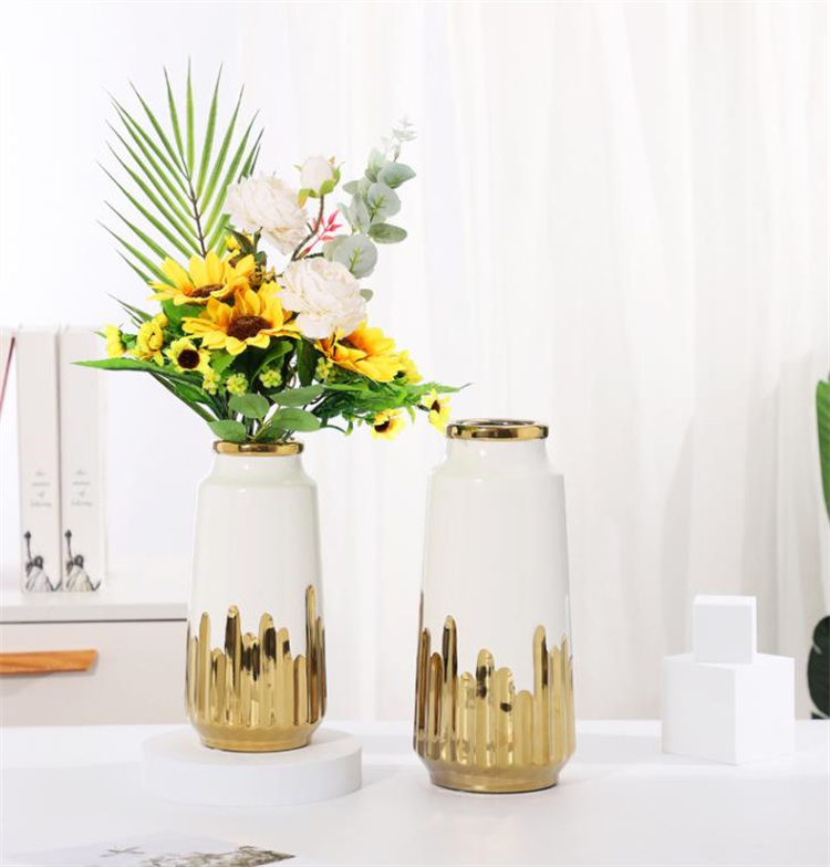 独特の存在感  花瓶 カラーマッチング 装飾 デザイナー モデルルーム アメリカンスタイル