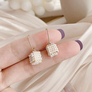 韓国の新しい真珠のイヤリング2020新しい流行のイヤリングシンプルなイヤリング女性の気質の長いイヤリング