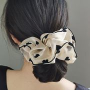 2022 新作 髪飾り 韓国風　ヘアアクセサリー ヘアゴム 　可愛い　サテン地シュシュ　アレンジヘアゴム