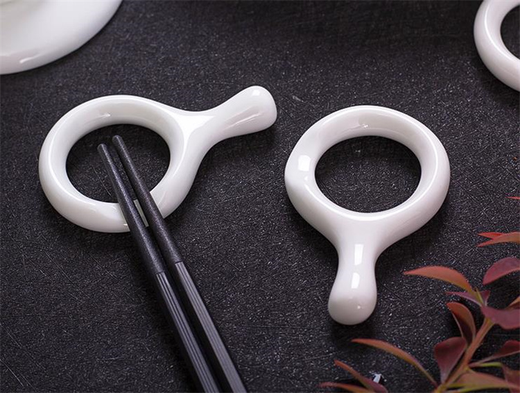 イメージ通りでした 早い者勝ち 箸置き 陶磁器 精致 ユニークな