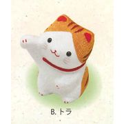 【新登場！日本製！好奇心旺盛なかわいい猫ちゃんの和雑貨です♪】ちりめんじゃれねこ(3種) B.トラ