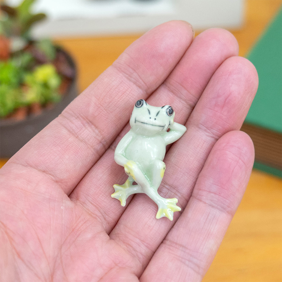 蛙 カエル ミニチュア・キーホルダー 真鍮素材 - コレクション