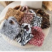 カジュアル　バッグ　ハンドバッグ　　ボア　バッグ