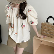 2023夏のシャツ韓国風刺繍気品甘く優雅なニッチフレンチバブルスリーブショート丈トップス2351