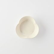 asumi(彩澄) 8cm花型小鉢(小) 白結晶[美濃焼]