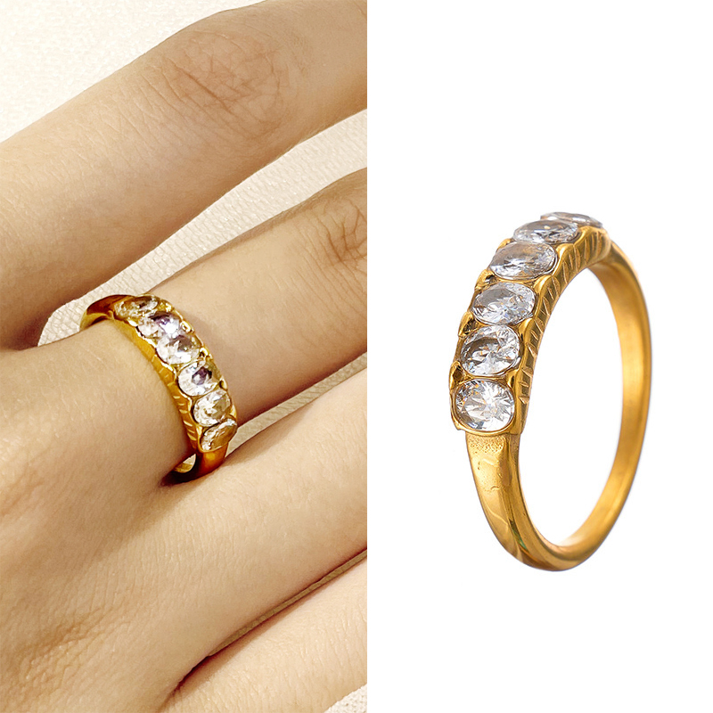 新作 女性 ファッション 楕円形ジルコン ステンレス鋼ゴールド メッキ 指輪 欧米 大人気のアクセサリー