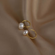 フランスのレトロなシンプルな気質の真珠のイヤリングファッション気質の耳のフックオールマッチ
