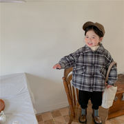 韓国子供服新しい冬の綿のコート子供服の格子縞のコートは厚くプラスベルベットのコート