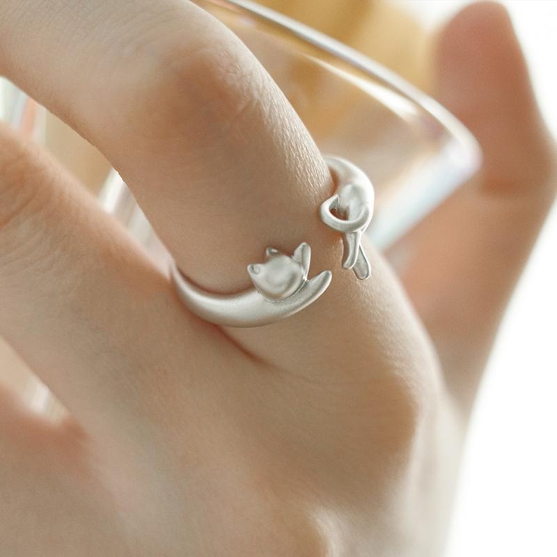 【379】仔猫の指輪 猫のアクセサリー 可愛い猫の指輪 ファッション雑貨 大人気 調節可能な