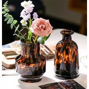 最新トレンド勢揃い 激安セール モデルルームの置物 リビングの置物 花瓶 小さな飾り置物 ヒョウ柄花瓶