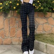 ブーツカットパンツ