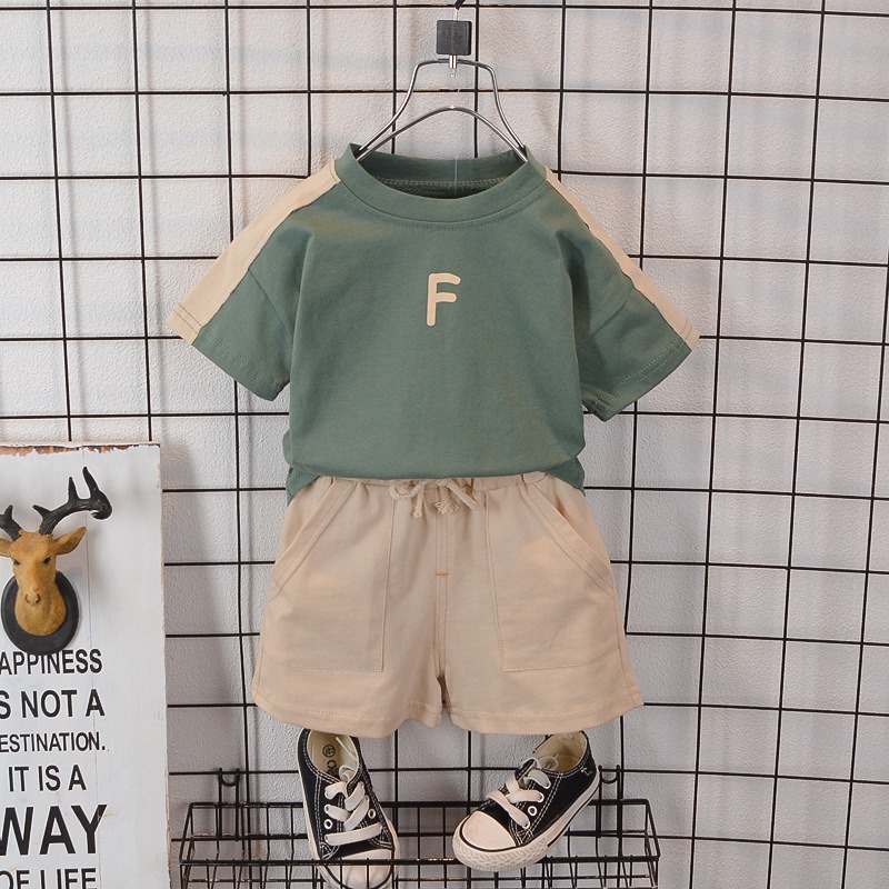 夏の子供服 男の子 女の子 半袖 T シャツ ショートパンツ 快適で通気性のある 2点セット