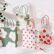 2色 柄  紙袋  ギフトバッグ   縦型  ラッピング袋   可愛い  いちご柄の紙袋  包装用品  いちご雑貨