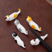 日本風 招き猫 猫の箸置き 筆置き 陶磁器 かわいい 置物 箸休 陶器テーブル 小物 卓上飾り物