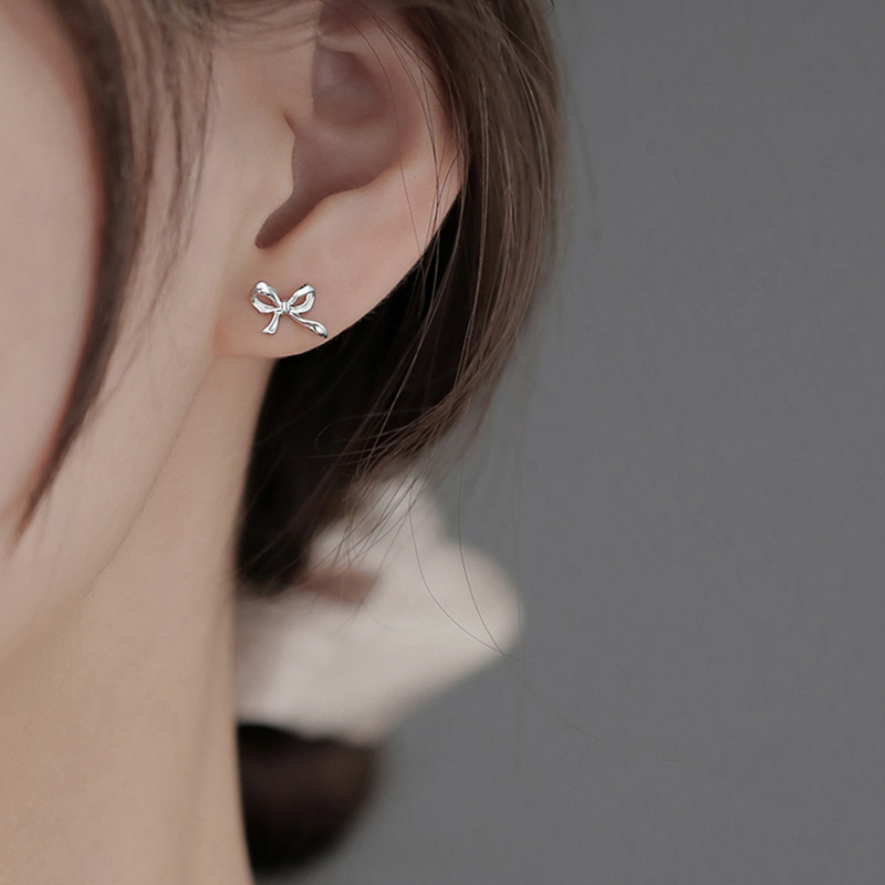 ピアス アクセサリー 小さめピアス 金アレ対応 リボンピアス