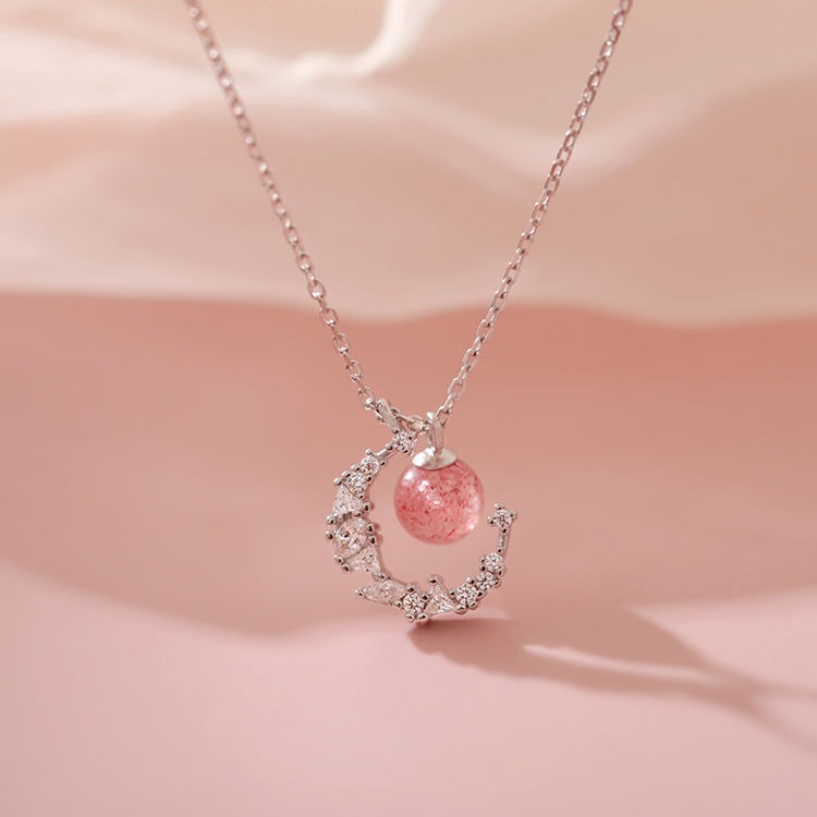 韓国ファッション  輝くダイヤモンドムーンネックレス   イチゴのネックレス  大人気