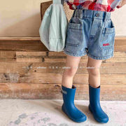 2024年韓国の子供服、新しい夏のデニムのショートパンツ、女の子の子供用の夏のジーンズ