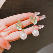 S925ポスト ピアス 葉　パール ハンドメイド ピアス　ピアス キャッチ ピアス イヤリング 2024新作