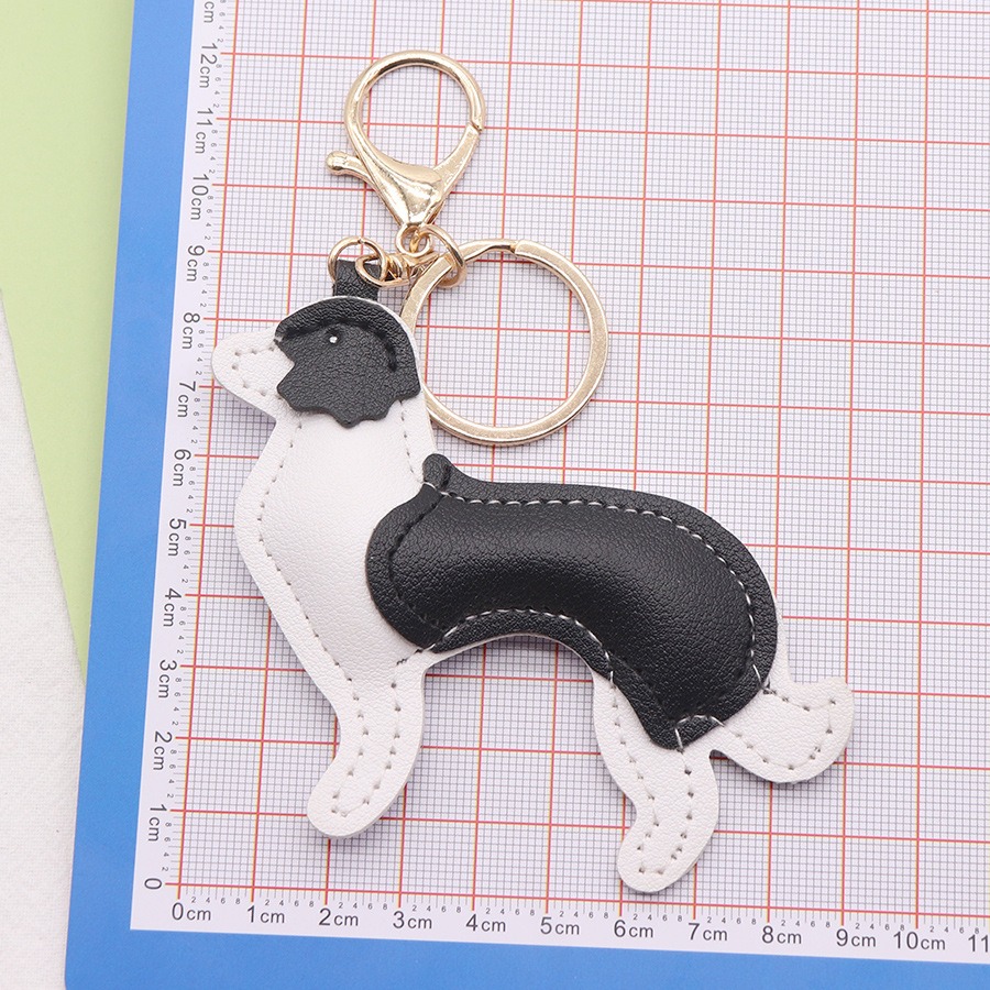 ハスキーキーチェーン 黒と白の犬のキーホルダー レザー PU 犬