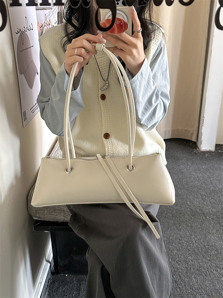 人気カラー再入荷 早い者勝ち フランス風 腋下バッグ フランスパン型  