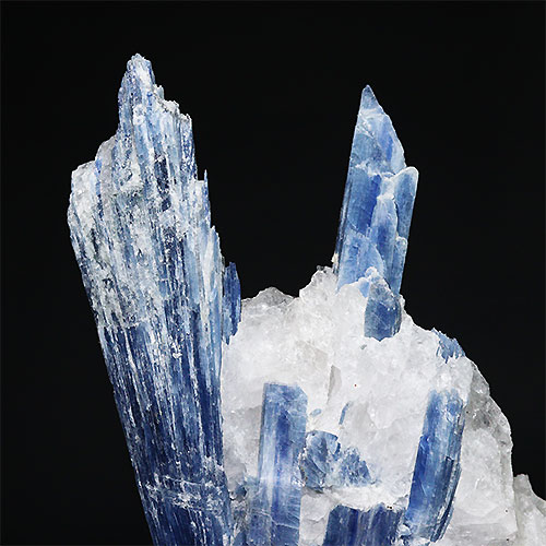 カイヤナイト ブラジル ミナスジェライス州 アラスアイ kyanite 原石