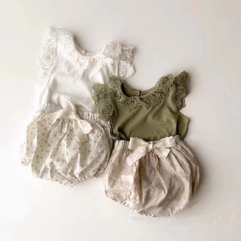 LLZ☆ベビー用夏セット 韓国風 レース付きフライスリーブ ベスト 小花柄 薄手夏服2点セット