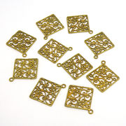 【在庫限り】 メタル合金パーツ 約30x26x1.1mm （丸カン内径1.6mm） ゴールドカラー 《10個》 金具