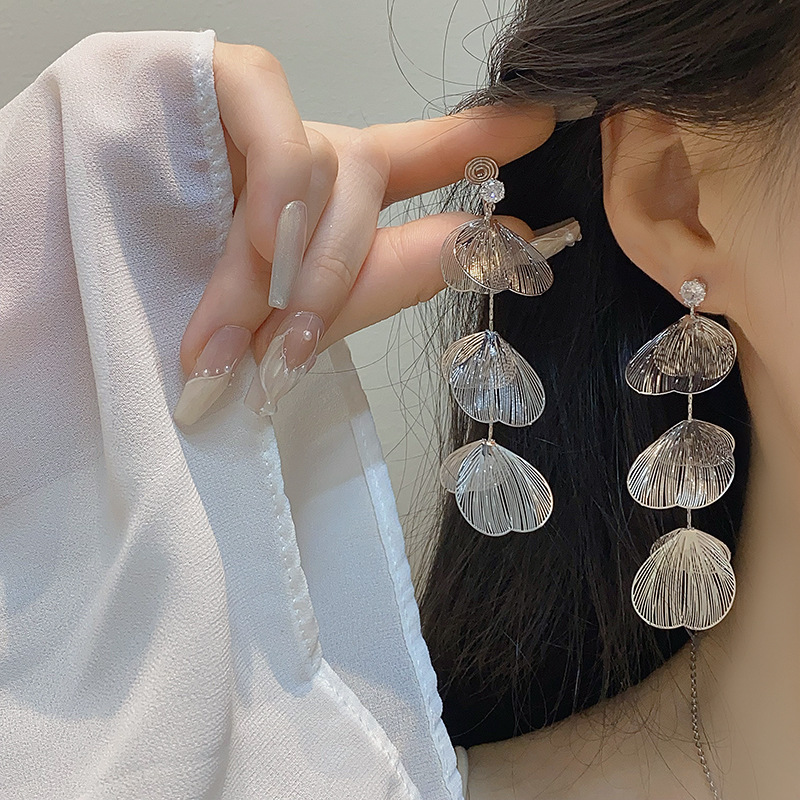 耳飾り ピアス 人気新作 イヤリング ロングタイプ 耳クリップ アクセサリー 蝶 気質 おしゃれ ギフト