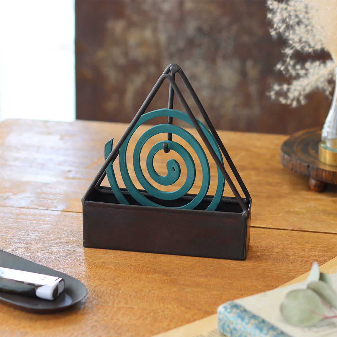 ブロカント アイアン蚊やり  三角[蚊遣り蚊取り線香鉄古道具レトロアンティーク25AW]