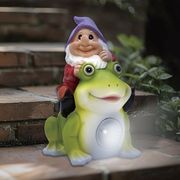 こびとのソーラーガーデンライト　カエル AXL-711