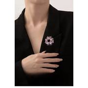 エレガントな2重レイヤーブローチ クリスタル付き スーツジャケットに