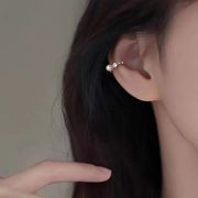 「限定販売」イヤーカフ　ハンドメイド イヤーカフ　アクセサリー イヤーカフ　ラインストーン