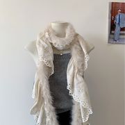レースとほつれた縁、ユニークな Y2K スタイルの、秋冬用の暖かいスカーフです。