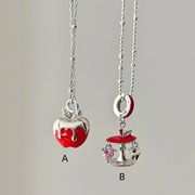 女性用の超かわいい赤いリンゴのペンダントネックレス、2026年の新スタイル。