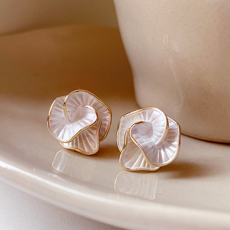 耳飾り カメリア イヤリング ピアス レディース アクセサリー ジュエリー 上品 高級感