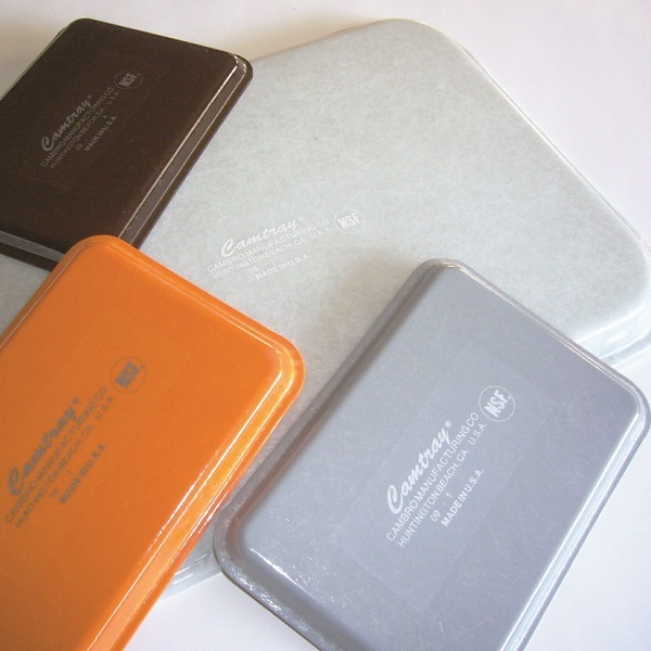 使い勝手の良いトレー！”CAMBRO（キャンブロ）”CAMTRAY SQUARE L