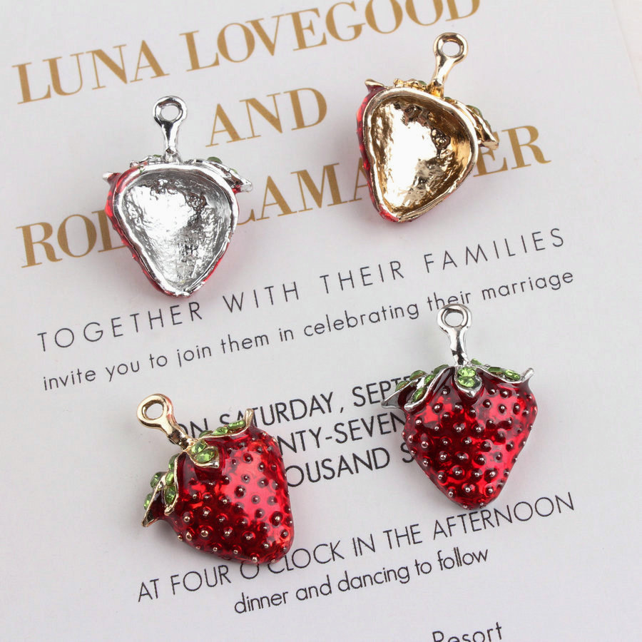 アルバム飾り　イチゴ　オーダー受付中（＾ω＾） アルバム飾り イチゴ オーダー受付中（＾ω＾）