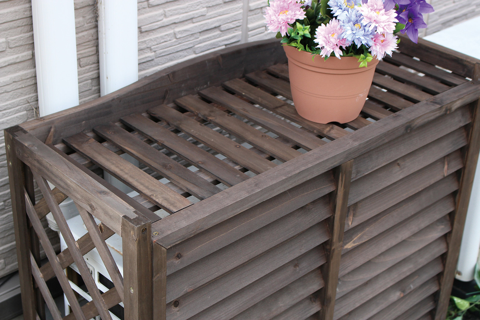 お洒落に目隠し木製室外機カバー 家具 インテリア 株式会社 ファミリー ライフ 問屋 仕入れ 卸 卸売の専門 仕入れならnetsea