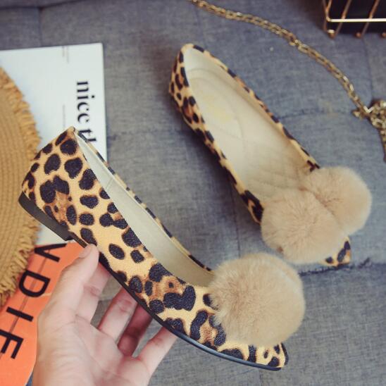 シューズ　パンプス　靴　フラット　ポンポン　ファー　レオパード　豹柄　韓国　ファッション