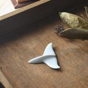 深山(miyama.) waterline-ウォーターライン- Whale's tail 箸置き 青[美濃焼]