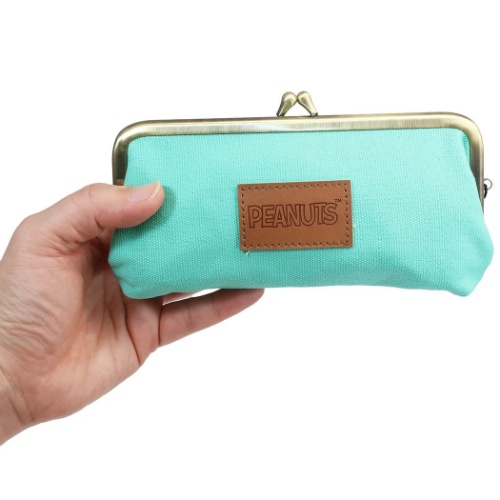 ペンケース スヌーピー 畳み刺繍がまぐちスリムポーチ 仲間 雑貨 株式会社 ブライエンタープライズ 問屋 仕入れ 卸 卸売の専門 仕入れならnetsea